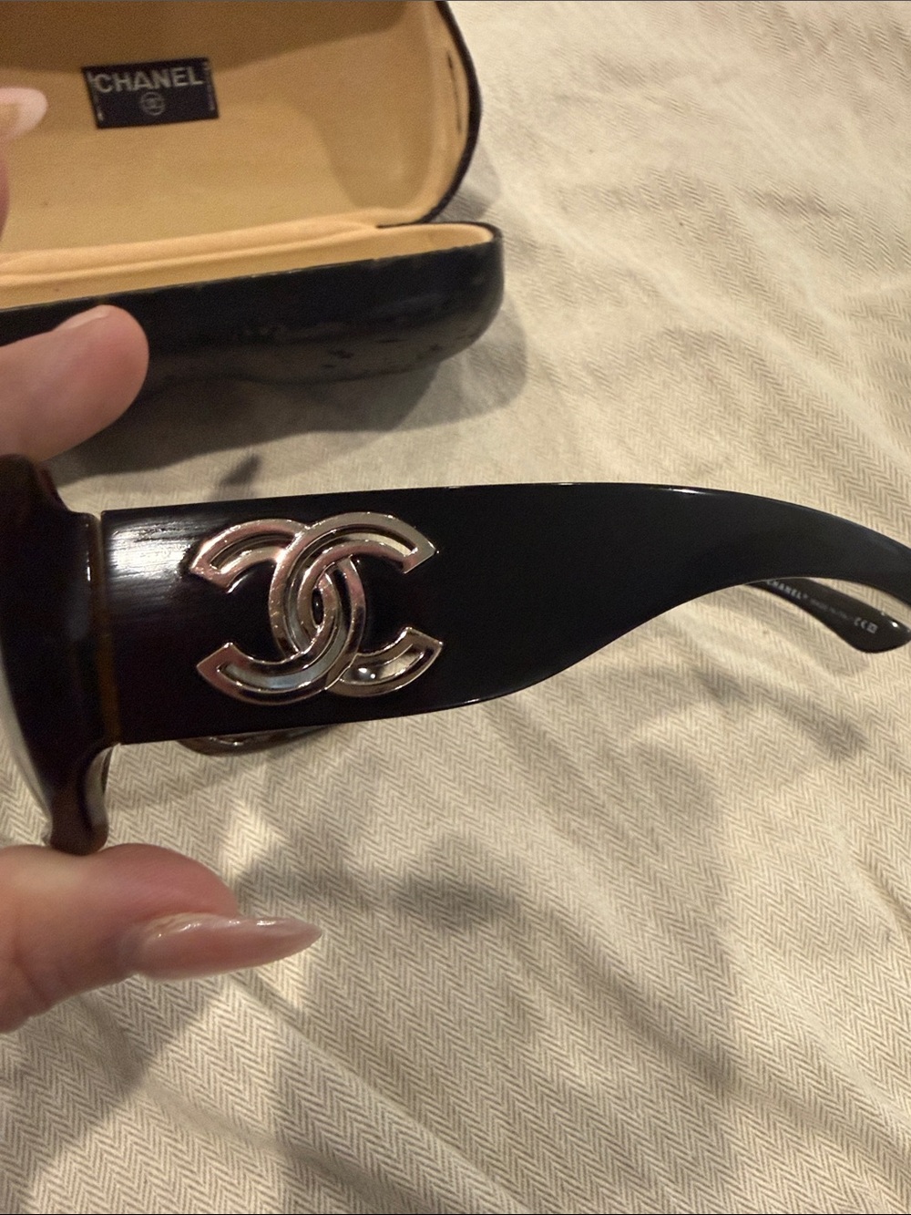 CHANEL Brown Black Tortoiseshell CC Logo Wrap Sunglasses - Picture 3 of 13